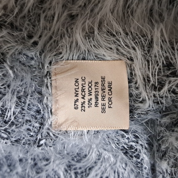 Philosophy Sweater - Picture 3 of 4